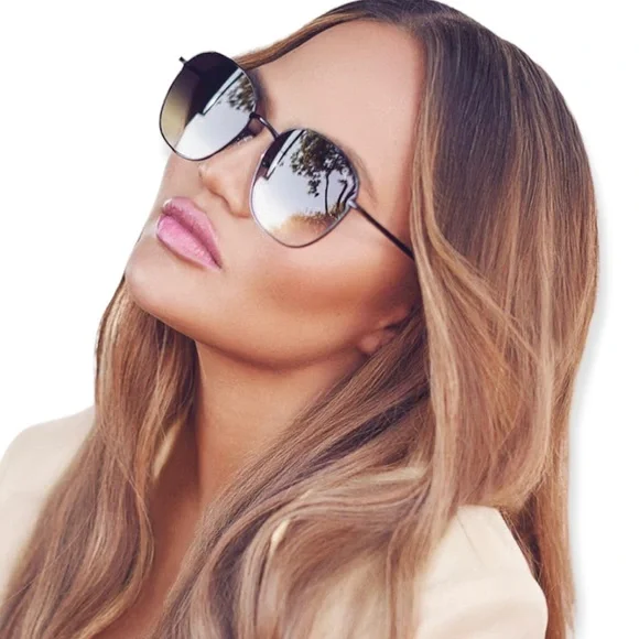 QUAY Jezabell Sunglasses Black Frame Black Gradient Lenses Round Unisex - Picture 4 of 10